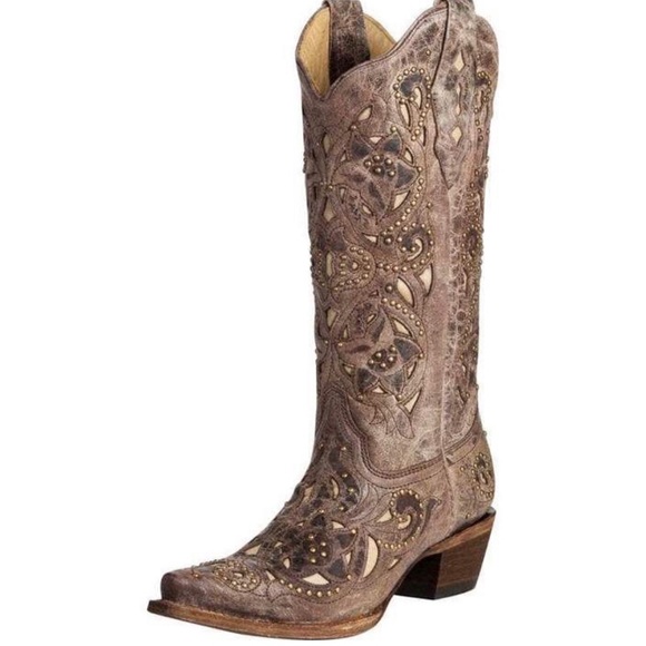 Corral Shoes - Corral Brown Crater Inlay and Studs cowboy Boots.  Size 8.5.